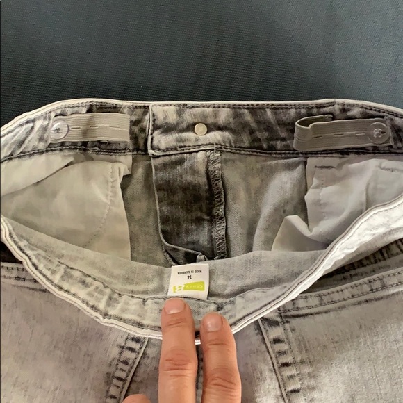 🌞3/$20 Crazy 8 Paint Splattered Cutoff Shorts - Picture 6 of 6